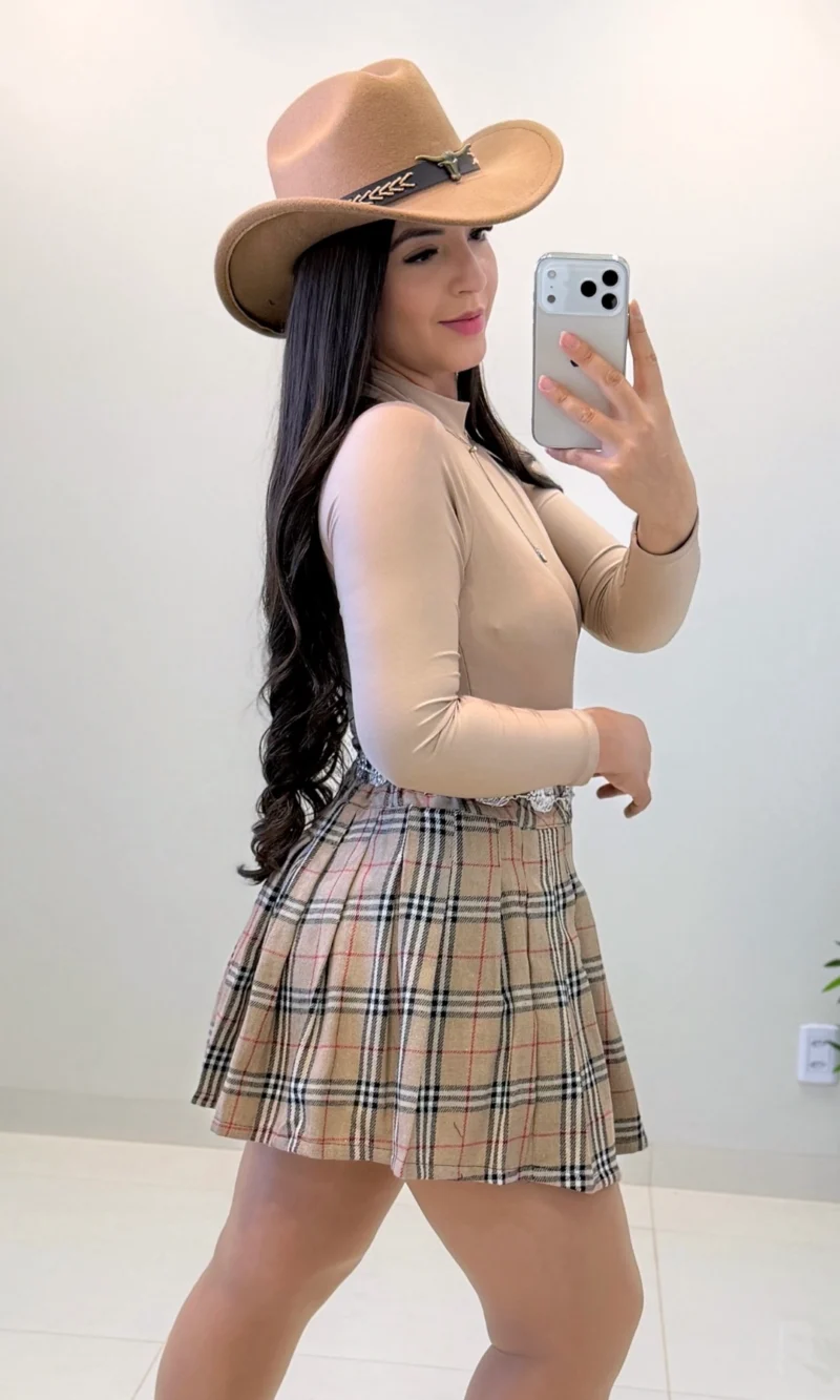saia renata (bege)